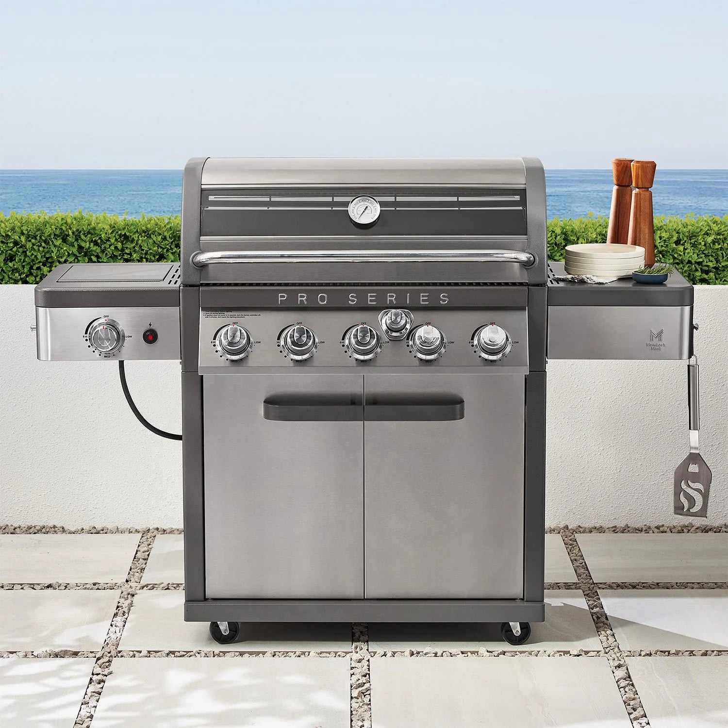 Members Mark Pro Series 5-Burner Gas Grill with Thermostatic Control - Bellso